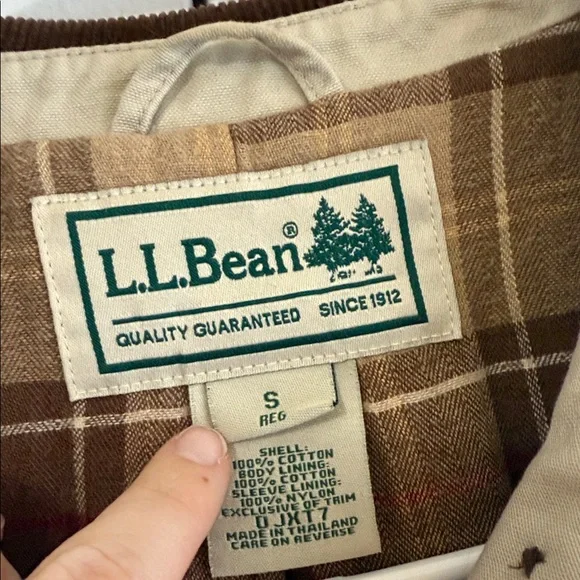 L.L. Bean Tan Chore Barn Coat Jacket Plaid Lined Oversized Corduroy Trim - Picture 4 of 9